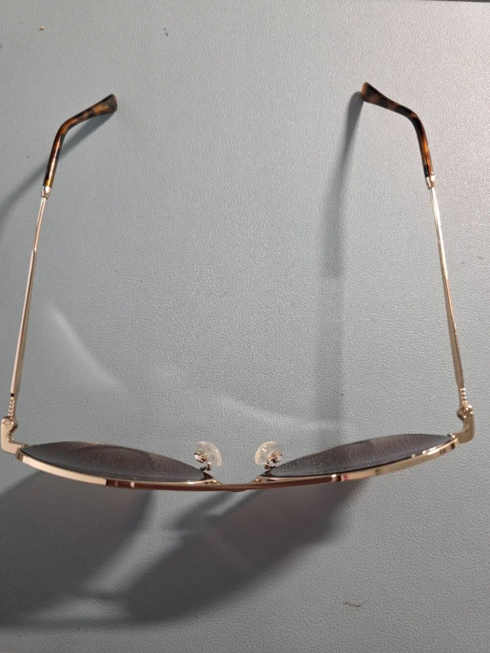 Vince Camuto Gold Aviator Sunglasses in an Orange Tory Burch Case - EUC!